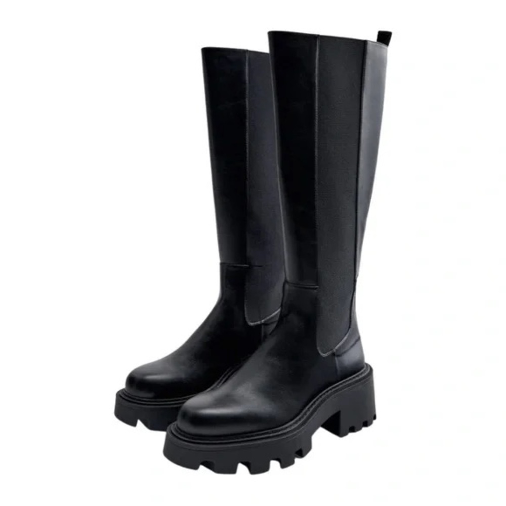 NEVER WORN treaded knee high boots NEW
